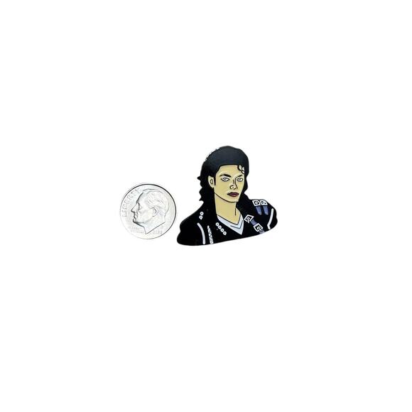 Michael Jackson King of Pop Enamel Hat Jacket Accessories Lapel Pin - Picture 3 of 3